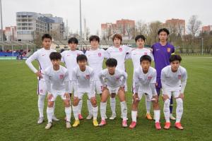 开云体育网页版登录入口-以小打大！U15国少首战0-2不敌俄罗斯U16，下场对阵哈萨克斯坦U16