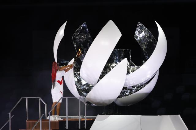 开云体育app下载-日本海地混血两年前归化 大坂直美点燃东奥主火炬