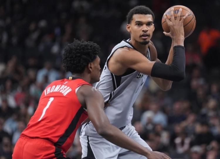 火箭三喜临门！乌度卡+双前锋获最佳提名，申京无缘，马刺大赢家