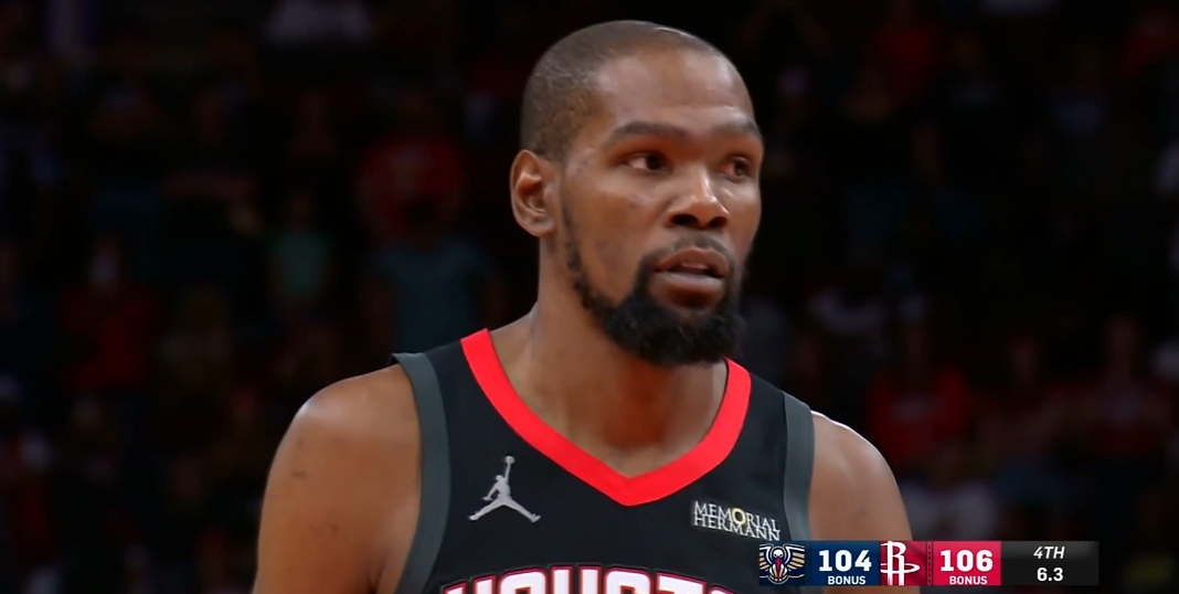 开云体育app下载-挥舞镰刀！“死神”杜兰特急停后仰中投反超 稳稳命中关键两罚