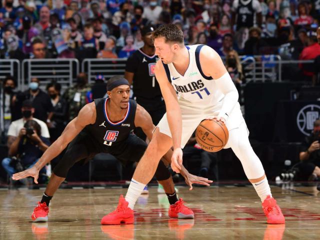 开云体育app下载-+22正负值引领全队 你永远可以相信季后赛隆多