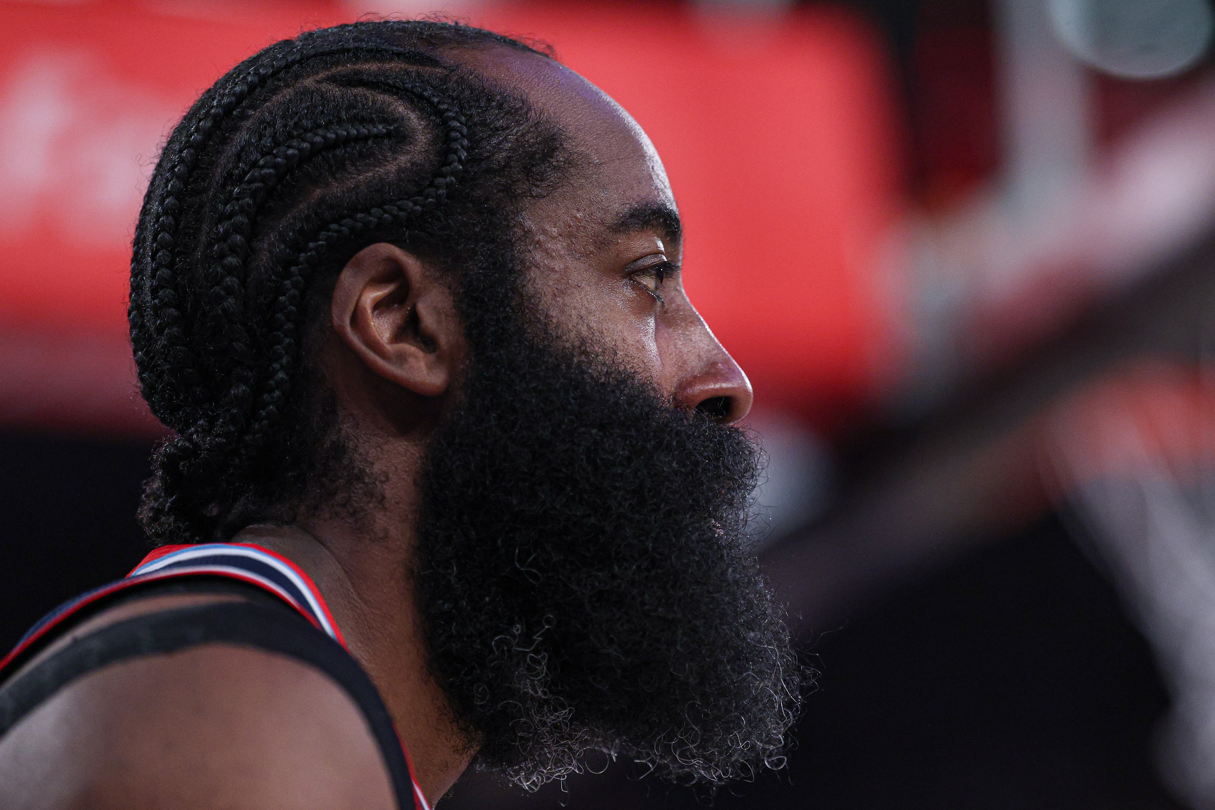 开云体育官网-美记:哈登光薪资就4亿 有代言&生意还嫌赚得少?他想要多少钱?