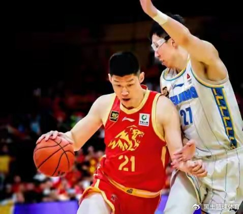 开云体育app下载-上海男篮领跑CBA,真正对手藏身后,不是广东!|季后赛|浙江广厦|上海队|锋线|张镇麟_新浪体育_新浪新闻